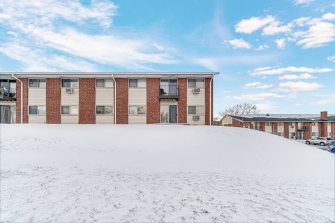 Tiny photo for 680 Marilyn Avenue #110, Glendale Heights, IL 60139 (MLS # 12553695)