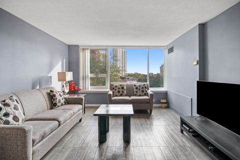 Tiny photo for 2728 N Hampden Court #605, Chicago, IL 60614 (MLS # 12545498)