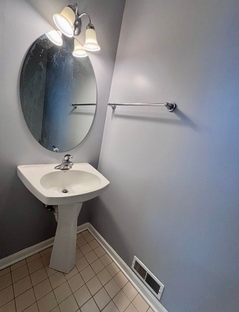 Tiny photo for 1151 E 46th Street, Chicago, IL 60653 (MLS # 12565360)