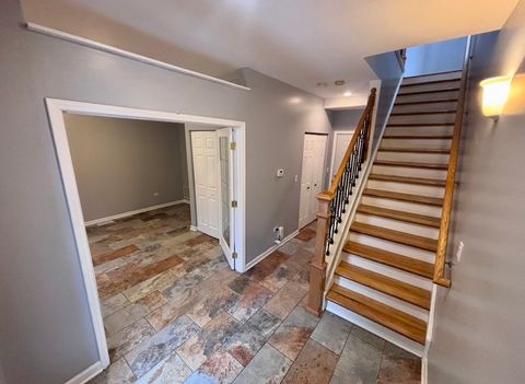 Tiny photo for 1151 E 46th Street, Chicago, IL 60653 (MLS # 12565360)