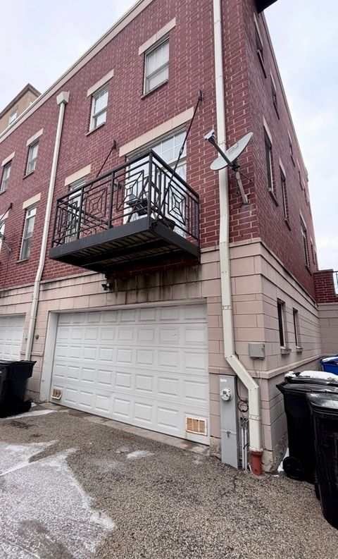 Tiny photo for 1151 E 46th Street, Chicago, IL 60653 (MLS # 12565360)