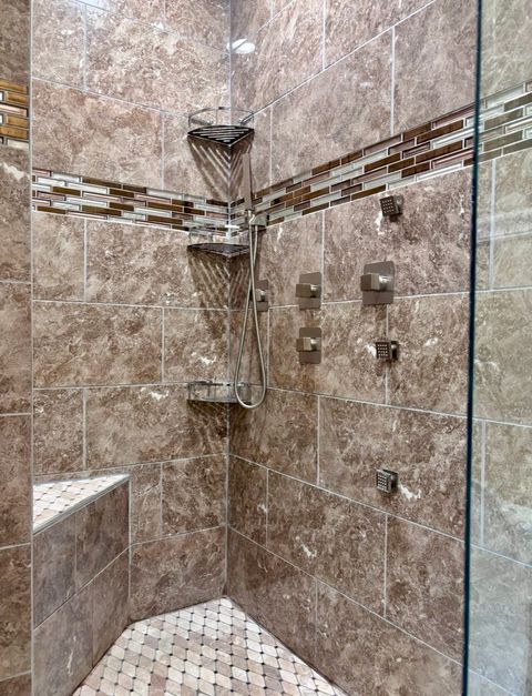 Tiny photo for 1151 E 46th Street, Chicago, IL 60653 (MLS # 12565360)