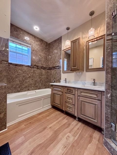 Tiny photo for 1151 E 46th Street, Chicago, IL 60653 (MLS # 12565360)