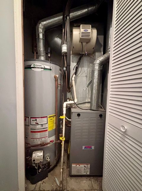 Tiny photo for 1151 E 46th Street, Chicago, IL 60653 (MLS # 12565360)