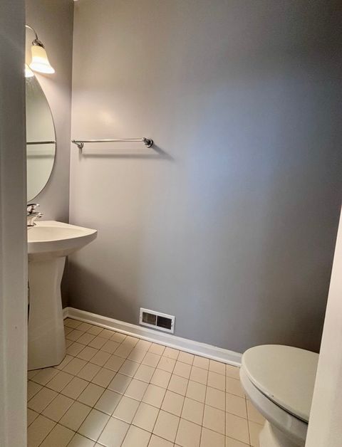 Tiny photo for 1151 E 46th Street, Chicago, IL 60653 (MLS # 12565360)