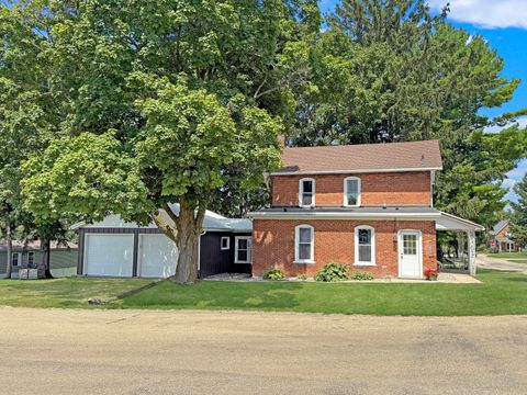 Photo of 104 S Johnson St, Orangeville, IL 61060 (MLS # 12449760)