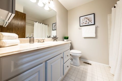 Tiny photo for 373 Southbury Court #D-1, Schaumburg, IL 60193 (MLS # 12482467)