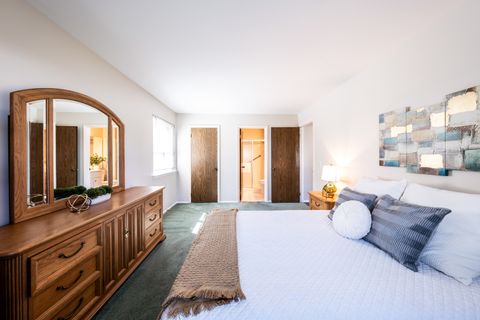 Tiny photo for 373 Southbury Court #D-1, Schaumburg, IL 60193 (MLS # 12482467)