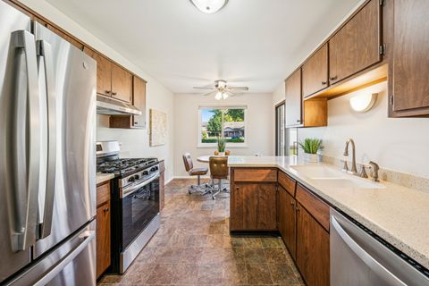 Tiny photo for 373 Southbury Court #D-1, Schaumburg, IL 60193 (MLS # 12482467)