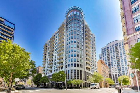 421 W Huron Street 504 Chicago IL 60654