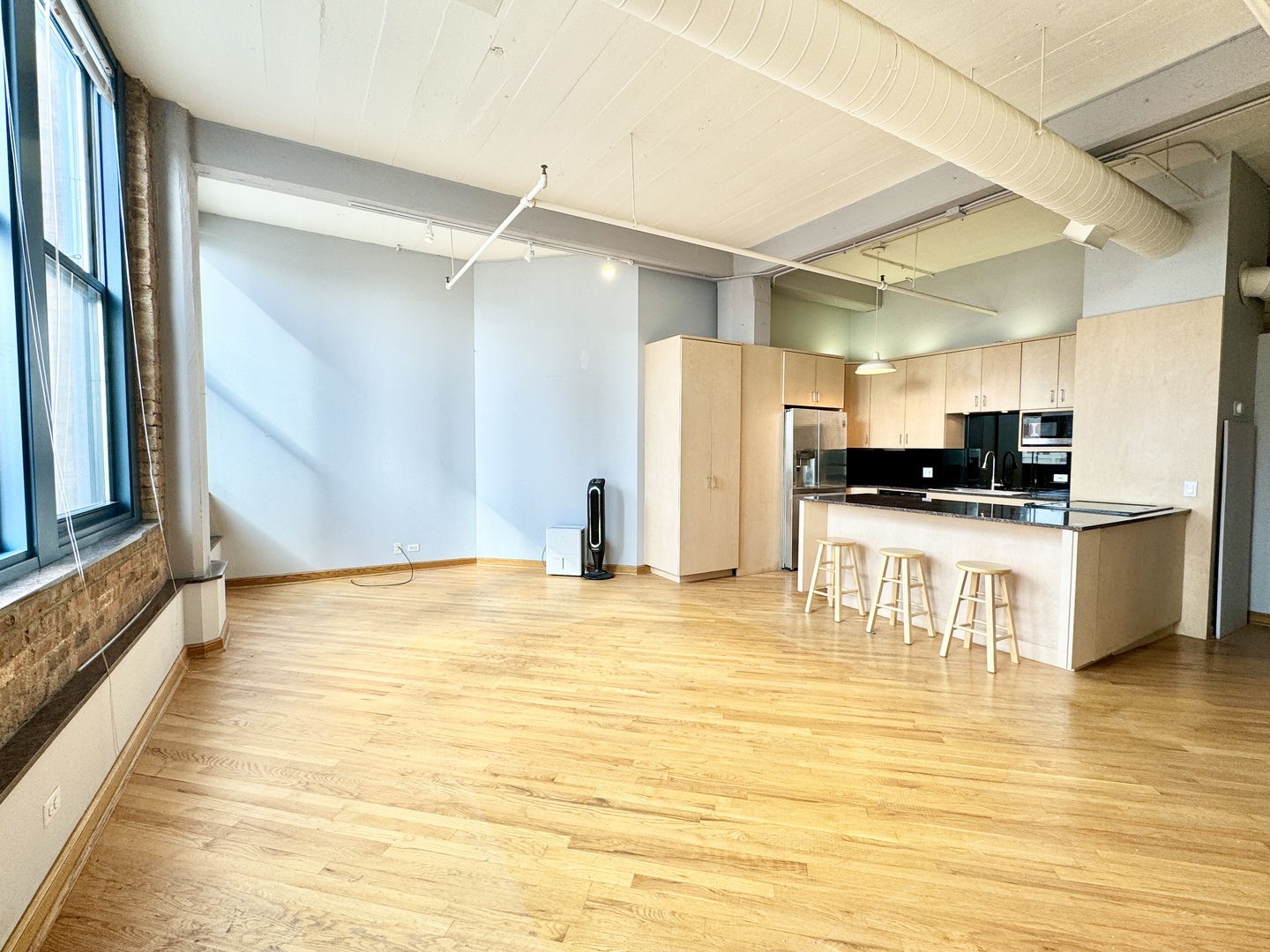 124 W POLK Street 803