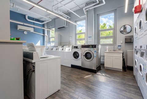 Tiny photo for 1255 N Sandburg Terrace #309E, Chicago, IL 60610 (MLS # 12595217)