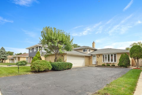 Photo of 2847 Buckingham Avenue, Westchester, IL 60154 (MLS # 12754101)