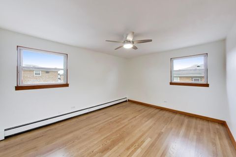 Tiny photo for 6931 W 64th Place #3C, Chicago, IL 60638 (MLS # 12633069)