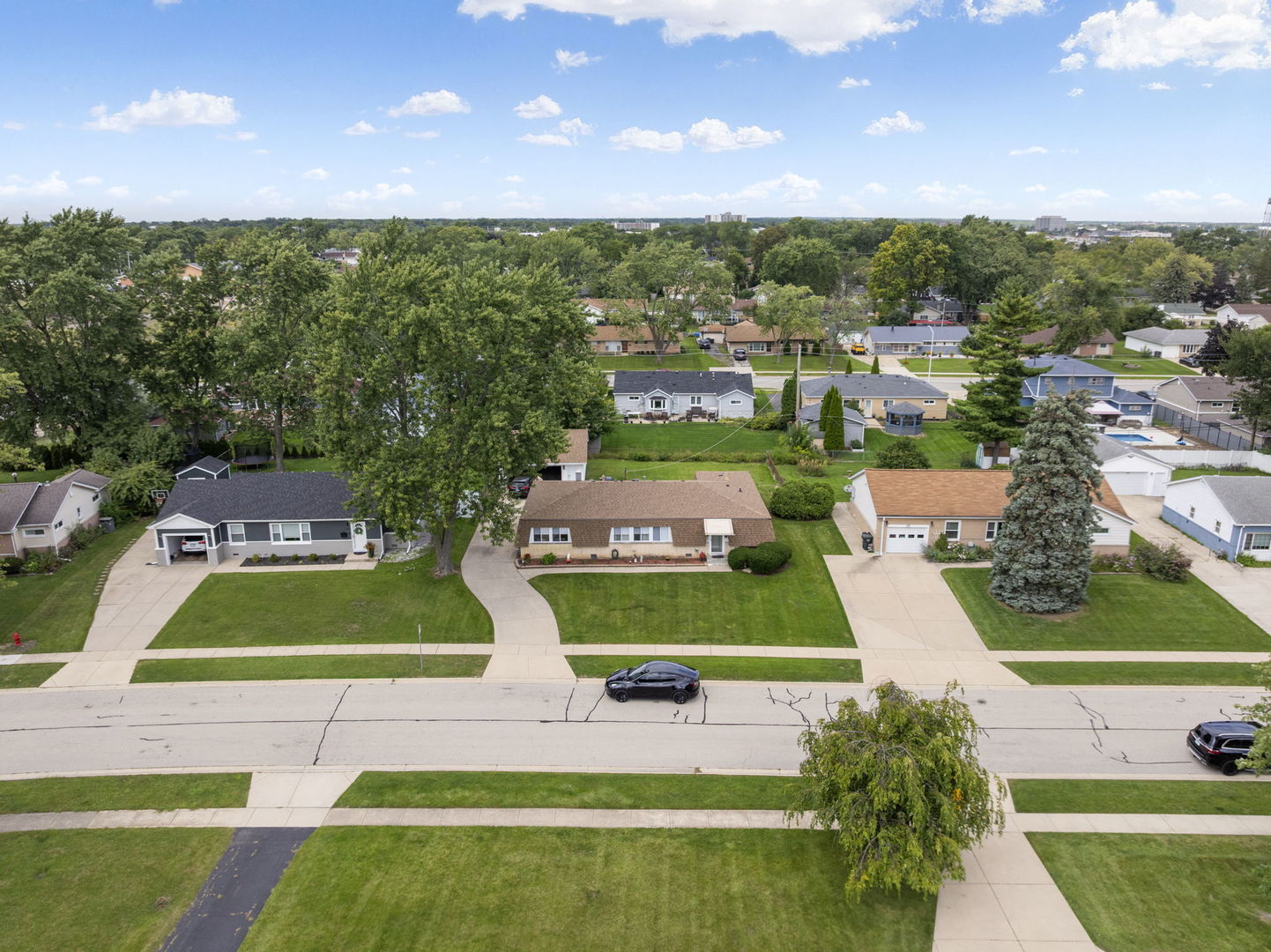 100 Des Plaines Lane