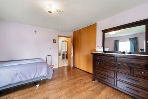 Tiny photo for 100 Des Plaines Lane, Hoffman Estates, IL 60169 (MLS # 12506484)