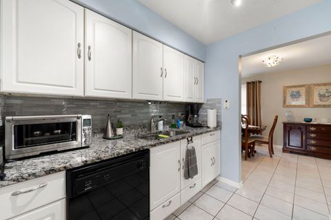 Tiny photo for 100 Des Plaines Lane, Hoffman Estates, IL 60169 (MLS # 12506484)