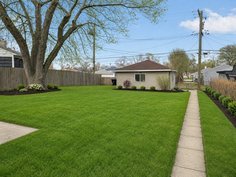 Tiny photo for 14631 Lincoln Avenue, Dolton, IL 60419 (MLS # 12682433)