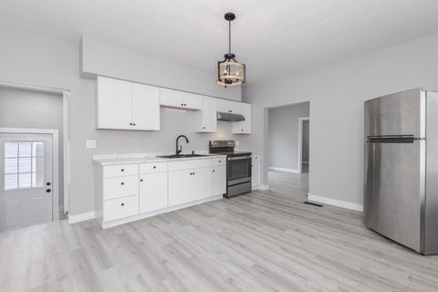 Tiny photo for 1006 N Morris Avenue, Bloomington, IL 61701 (MLS # 12544185)