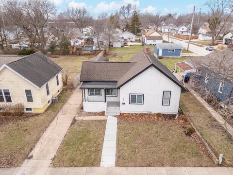 Tiny photo for 1006 N Morris Avenue, Bloomington, IL 61701 (MLS # 12544185)