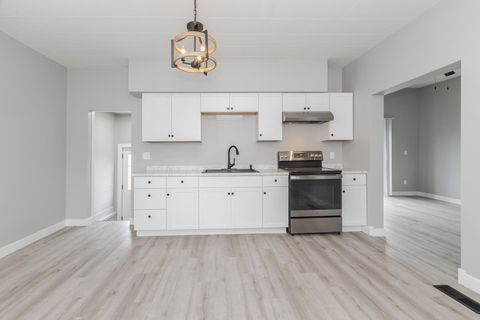 Tiny photo for 1006 N Morris Avenue, Bloomington, IL 61701 (MLS # 12544185)