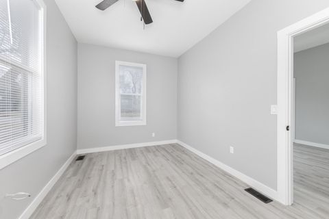 Tiny photo for 1006 N Morris Avenue, Bloomington, IL 61701 (MLS # 12544185)