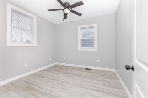 Tiny photo for 1006 N Morris Avenue, Bloomington, IL 61701 (MLS # 12544185)