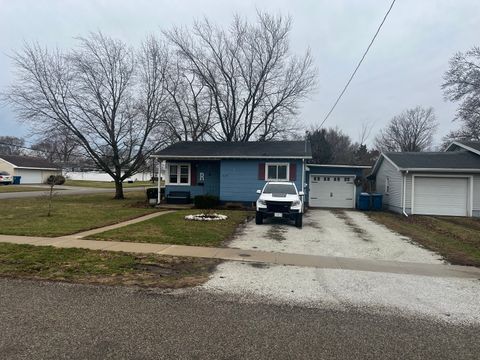 Photo of 625 E Elm Street, Hoopeston, IL 60942 (MLS # 12586334)