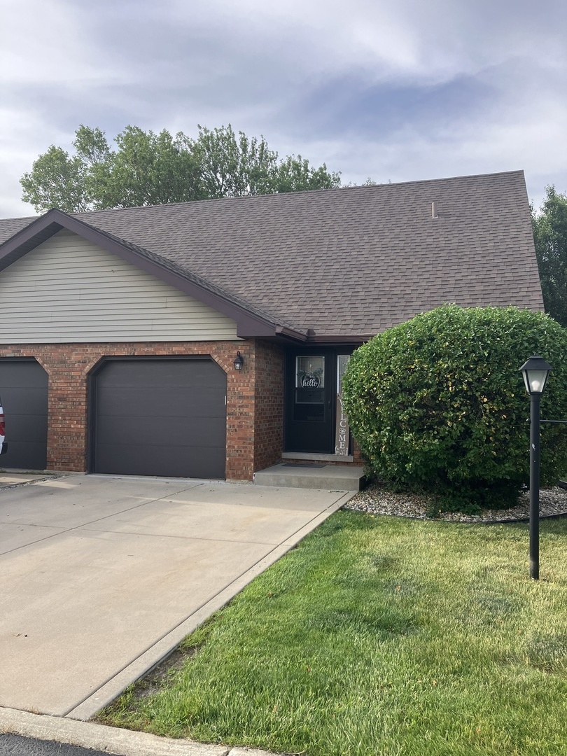 1906 Heatherway Lane 10