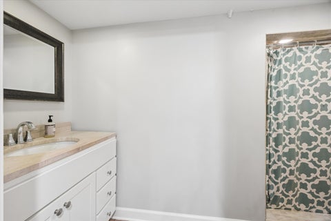 Tiny photo for 17 Golf Avenue, Clarendon Hills, IL 60514 (MLS # 12758417)