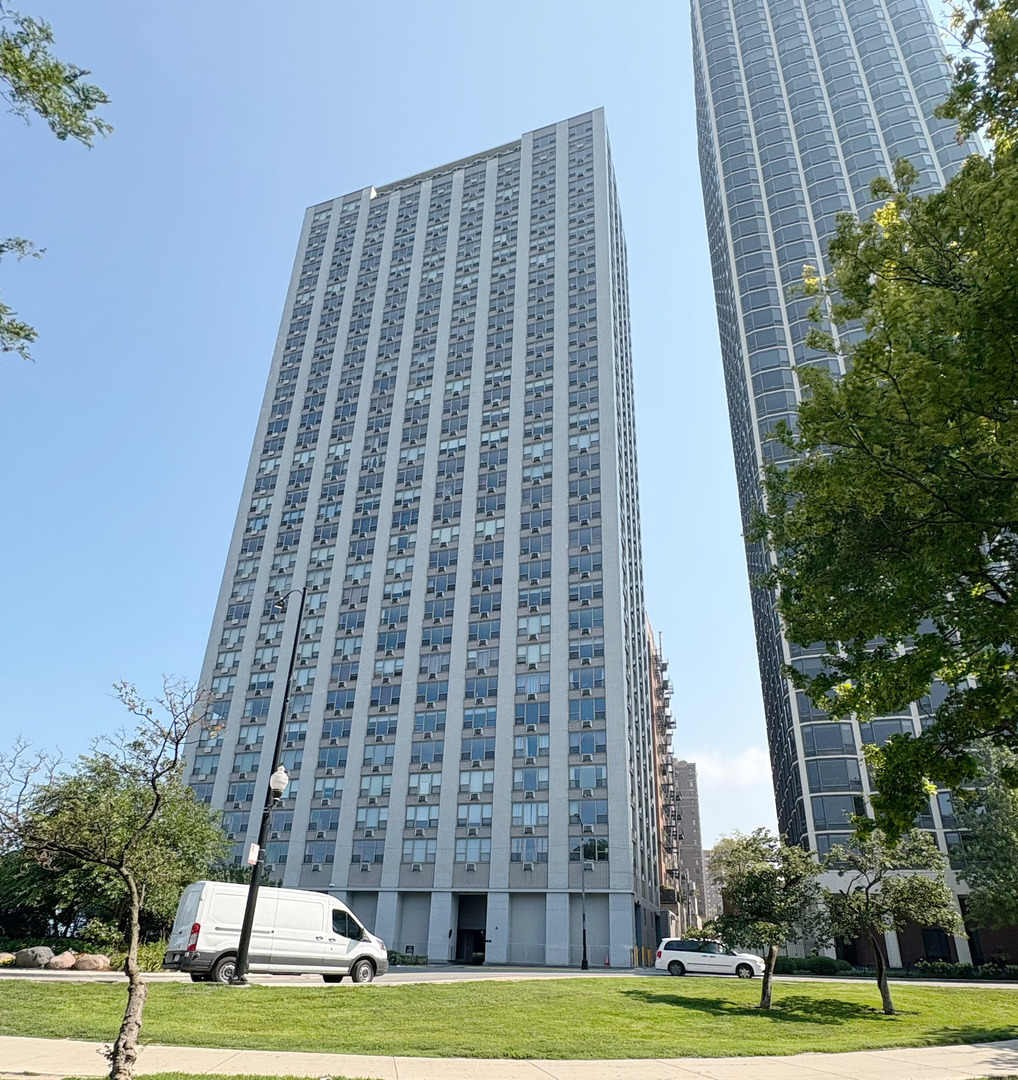 1550 N Lake Shore Drive 9D