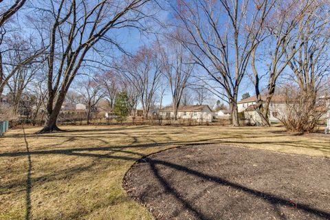 Tiny photo for 996 N Apple Tree Court, Palatine, IL 60067 (MLS # 12582836)