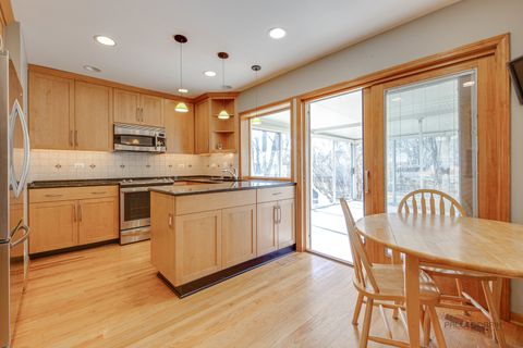 Tiny photo for 996 N Apple Tree Court, Palatine, IL 60067 (MLS # 12582836)