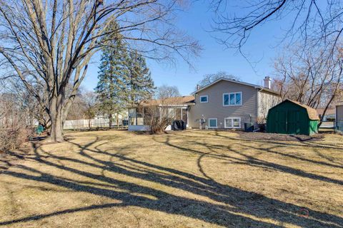Tiny photo for 996 N Apple Tree Court, Palatine, IL 60067 (MLS # 12582836)