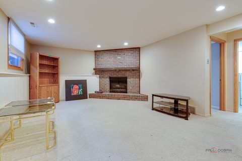 Tiny photo for 996 N Apple Tree Court, Palatine, IL 60067 (MLS # 12582836)