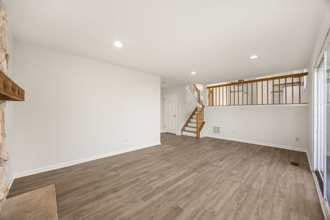 Tiny photo for 77 Brookstone Drive, Streamwood, IL 60107 (MLS # 12504749)