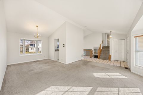 Tiny photo for 77 Brookstone Drive, Streamwood, IL 60107 (MLS # 12504749)