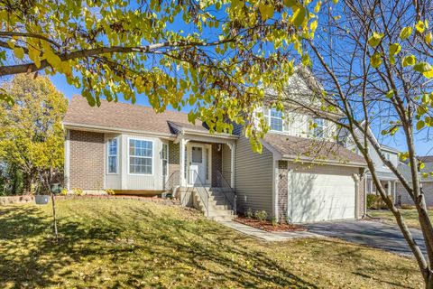 Tiny photo for 77 Brookstone Drive, Streamwood, IL 60107 (MLS # 12504749)