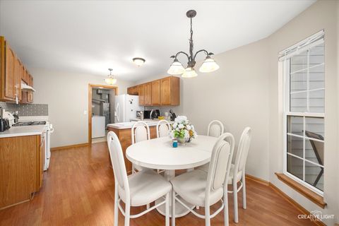 Tiny photo for 2805 Packford Lane #2805, Aurora, IL 60502 (MLS # 12490113)