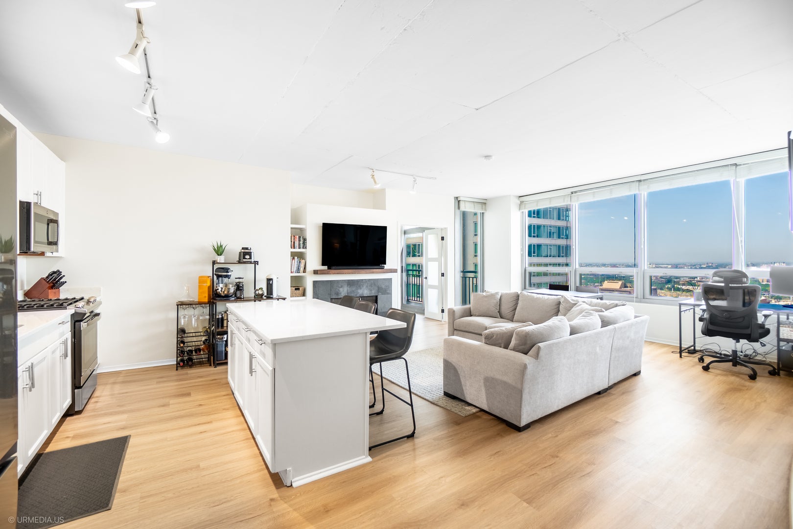 701 S WELLS Street 2605