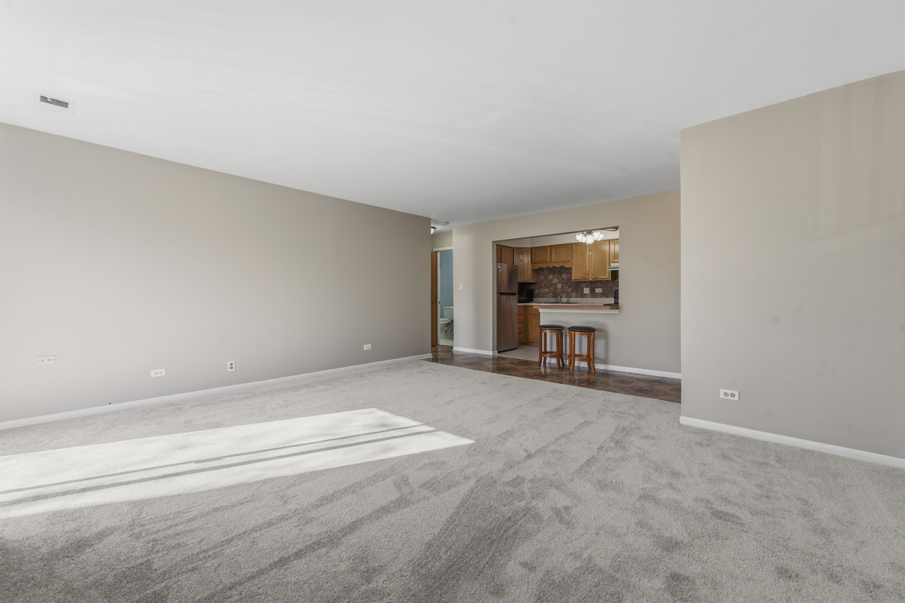 605 W Central Road C1