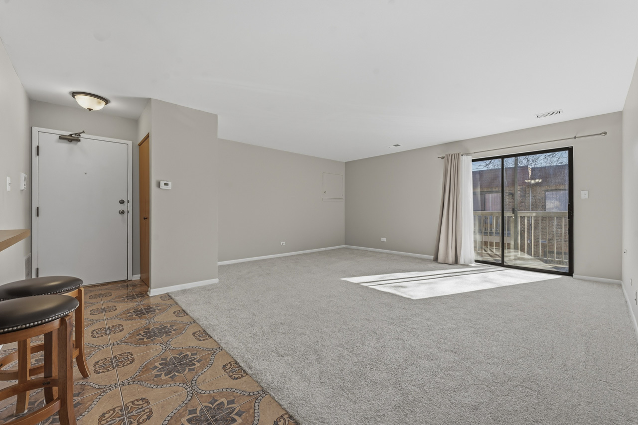 605 W Central Road C1