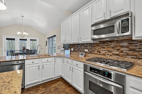 Tiny photo for 910 TIPPERARY Street, Gilberts, IL 60136 (MLS # 12512814)