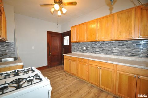 Tiny photo for 1815 BELLE Avenue, Davenport, IA 52803 (MLS # QC4268562)