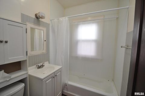 Tiny photo for 1815 BELLE Avenue, Davenport, IA 52803 (MLS # QC4268562)