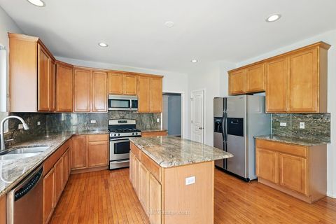 Tiny photo for 402 Marshall Ash Street, Bolingbrook, IL 60490 (MLS # 12459008)