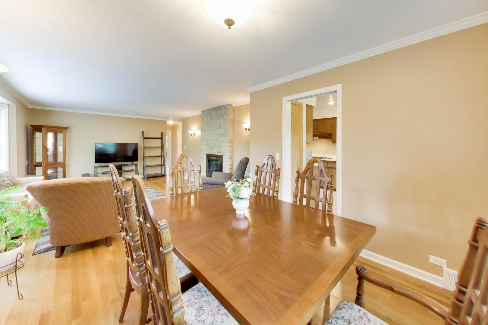 206 W Hiawatha Trail