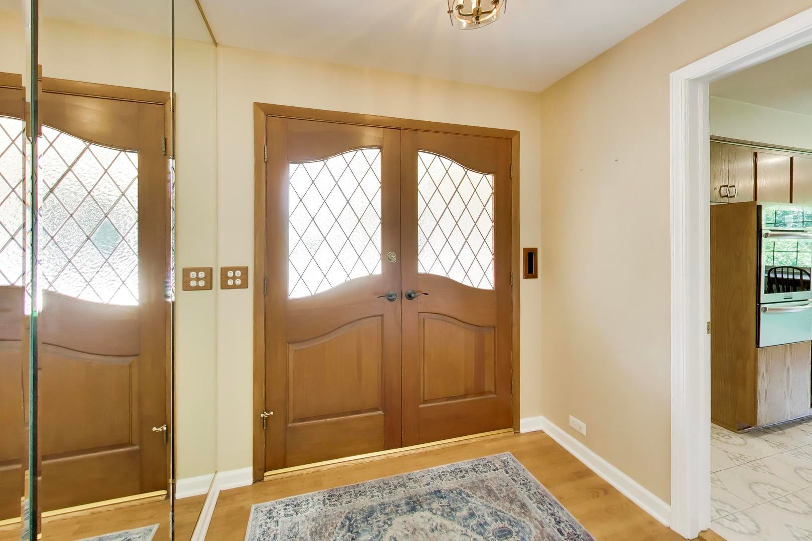 206 W Hiawatha Trail