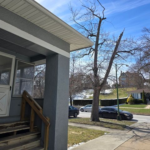 Tiny photo for 11223 S Longwood Drive, Chicago, IL 60643 (MLS # 12597946)