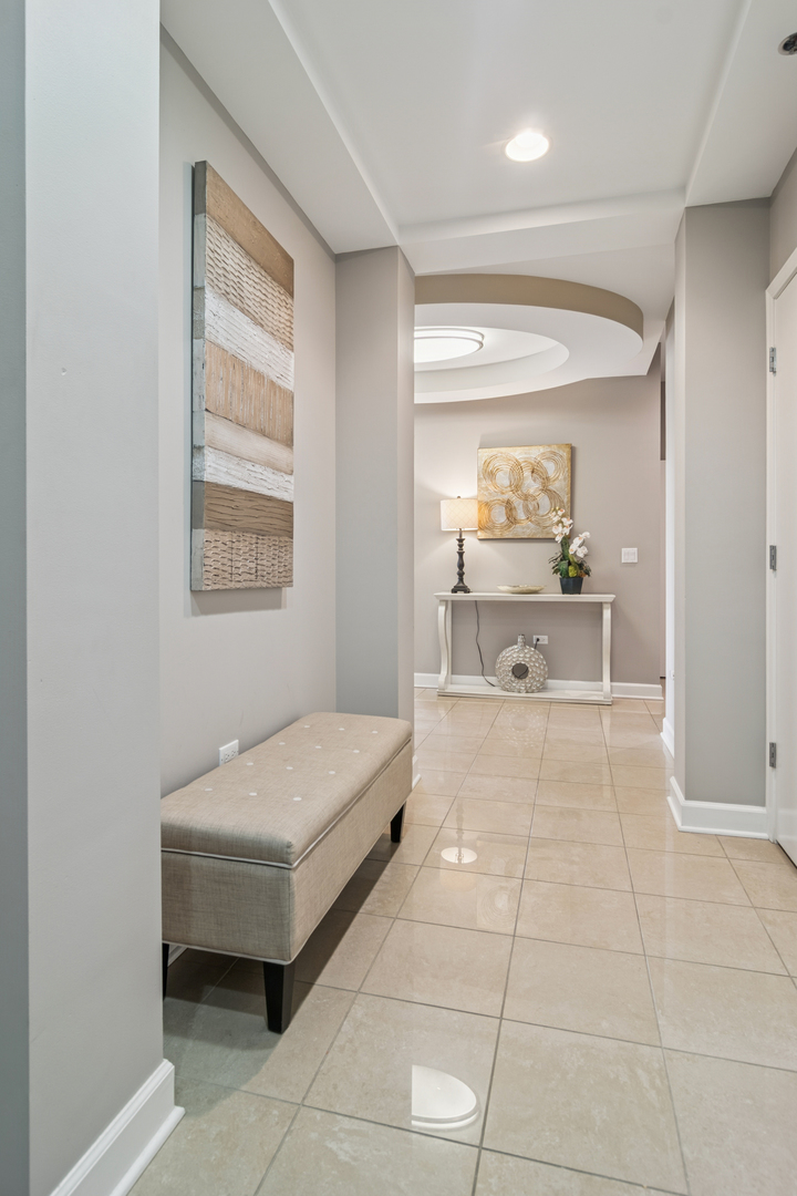 1335 S Prairie Avenue 1406